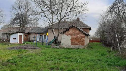 House in Bardarski geran garden